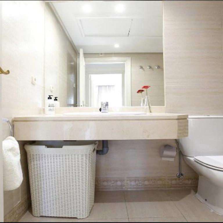 Center Puerto Banus - Two-Bedroom Apartment - 5