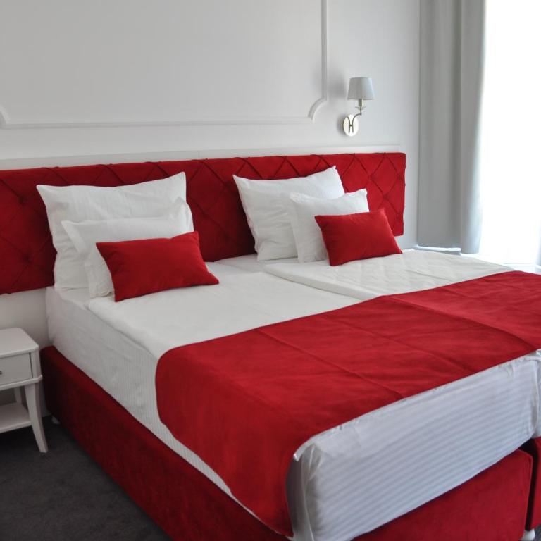 Hotel Central Park - Standardna Dvokrevetna Soba sa Bračnim Krevetom/Zasebnim Krevetima - 4