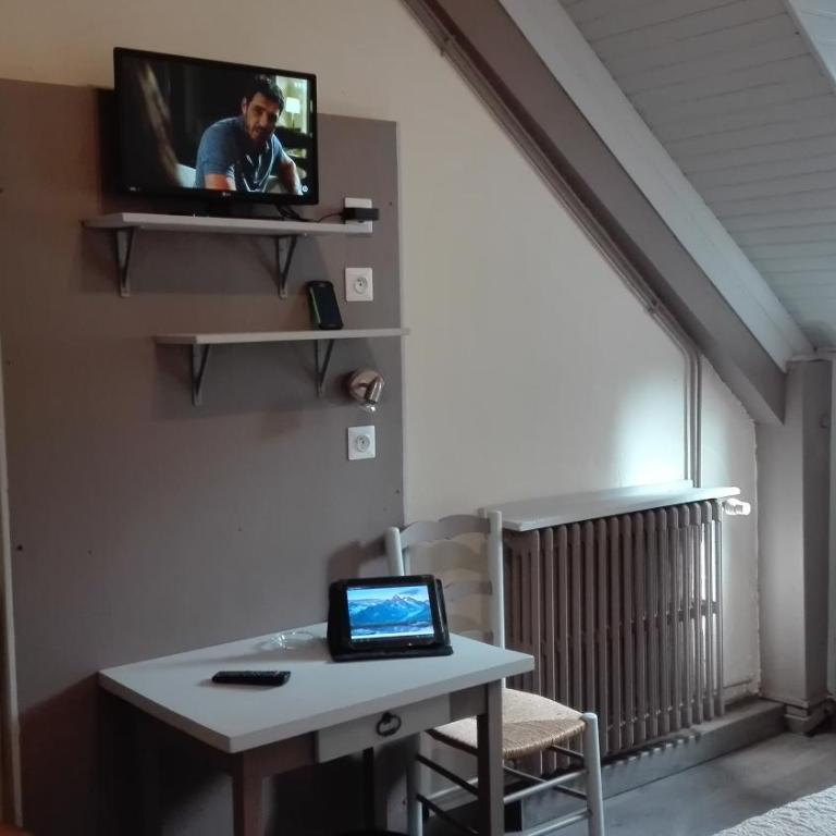 Hotel Valérie - Chambre Triple Sud - Vue sur Montagne - 3