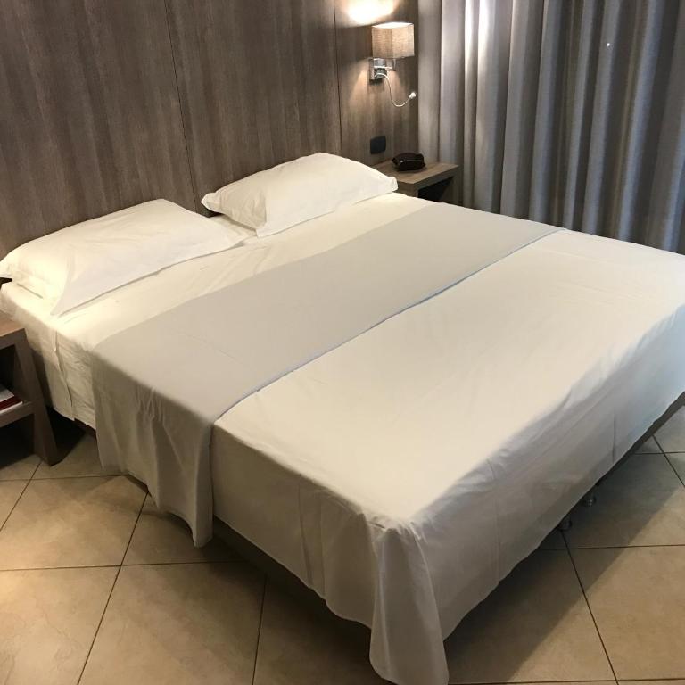 Napoli Com'era - Double Room with Balcony - 29