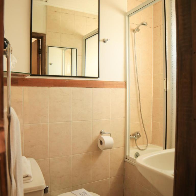 Hostal Hielo Sur - Habitación Familiar - 1