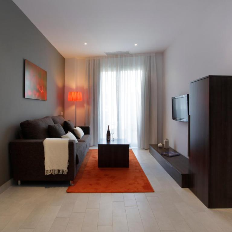 Fisa Rentals Les Corts Apartments - One-Bedroom Apartment - 1