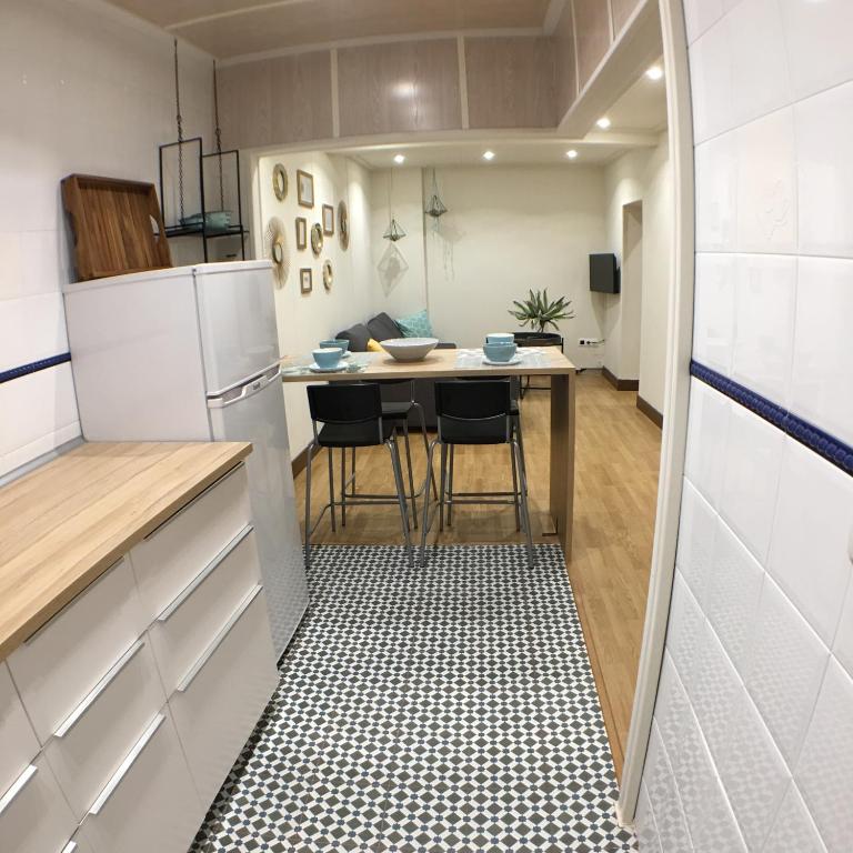 Apto El Clavo-CON PARKING GRATIS - Apartamento de 1 dormitorio - 59