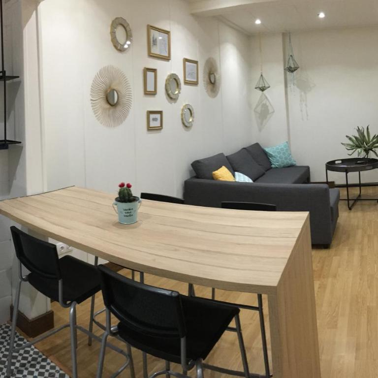 Apto El Clavo-CON PARKING GRATIS - Apartamento de 1 dormitorio - 64