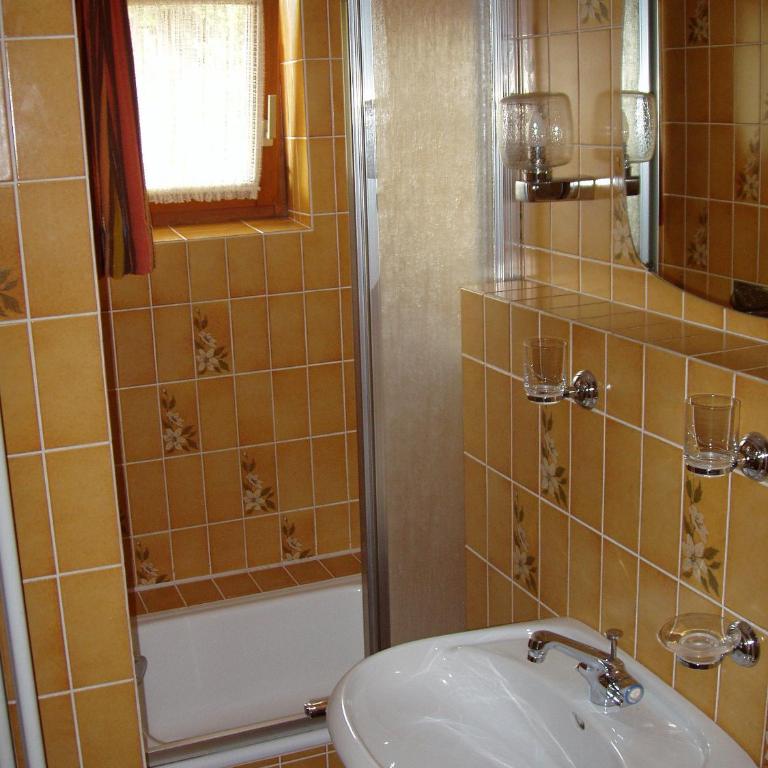 Gästehaus zur Färbe Apartments - Studio-Apartment mit Balkon - 5