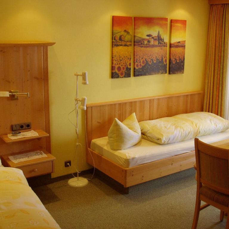 Gästehaus zur Färbe Apartments - Studio-Apartment mit Balkon - 3