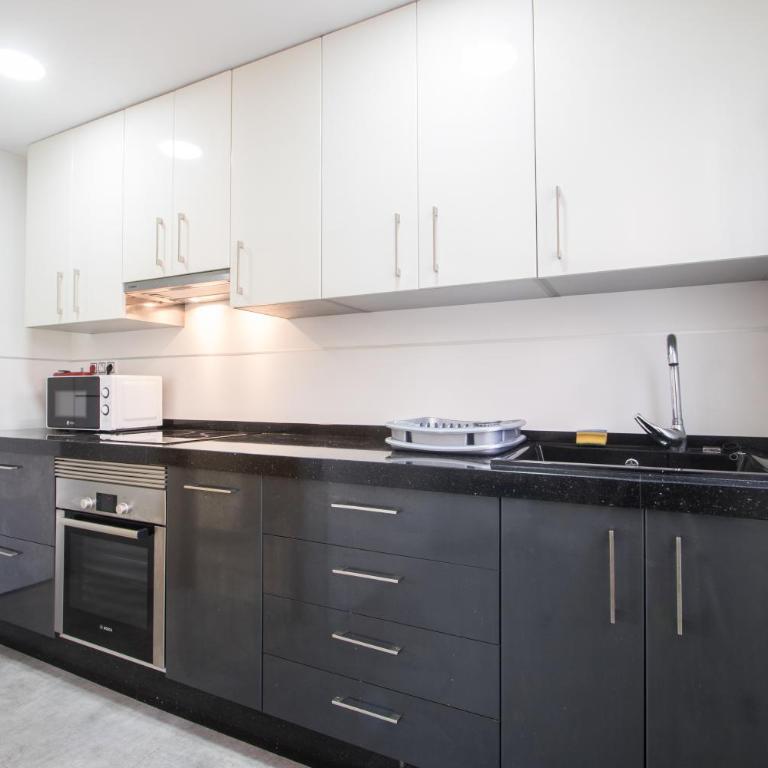 BEACH, CITY CENTER AND ENTERTAINMENT - Standard Apartment - 6