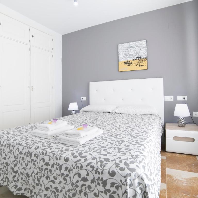Apartamentos Salamanca - Apartment with Balcony - B1B - 4
