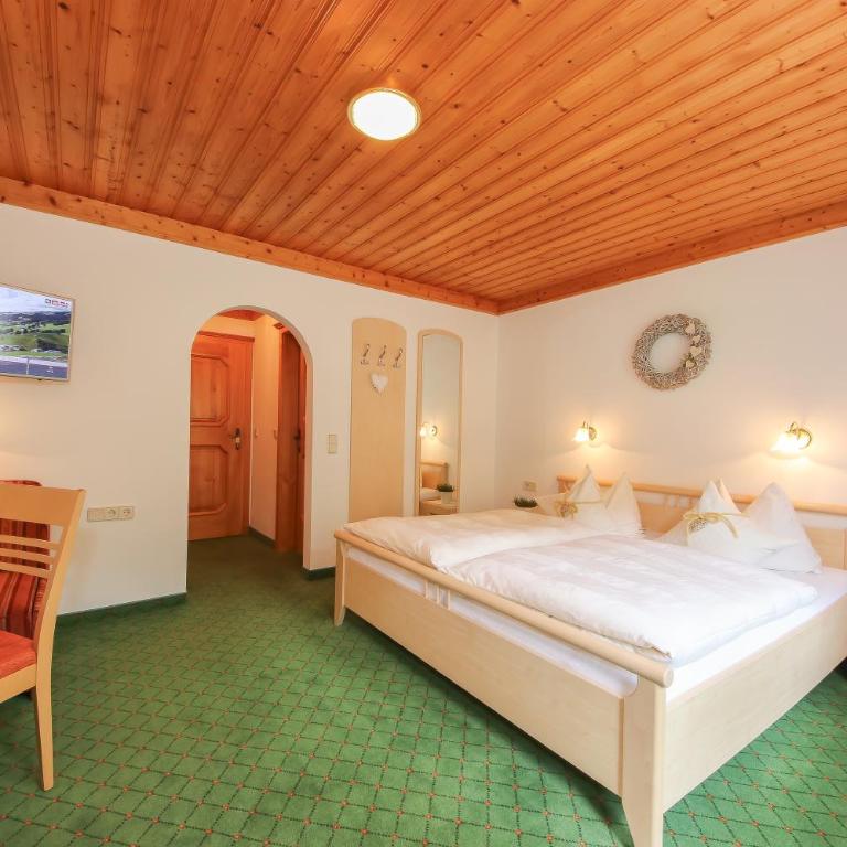Haus Spieleck - Doppelzimmer mit Balkon - 2