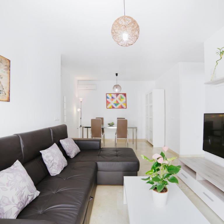 Apartamentos Salamanca - Two-Bedroom Apartment with Balcony -B2A - 9