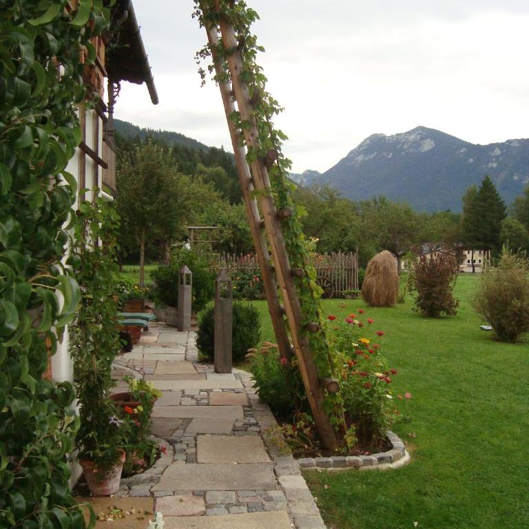 Ferienwohnung Regina Holzner - Apartment mit Blick auf die Berge - 26