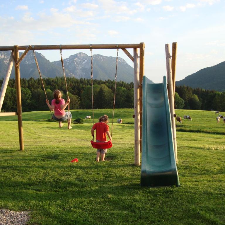 Ferienwohnung Regina Holzner - Apartment mit Blick auf die Berge - 39