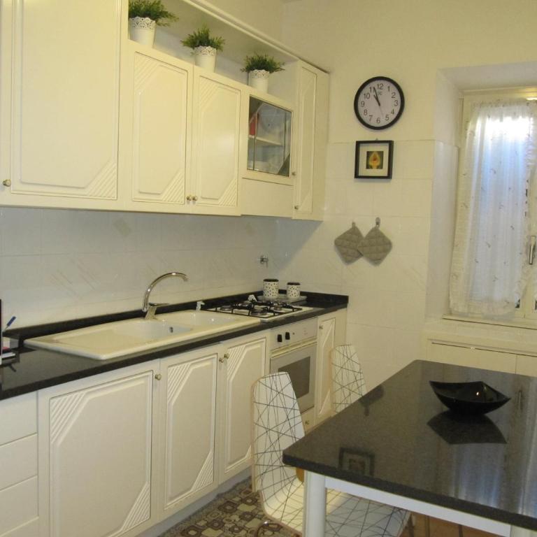 Matteo al Vaticano Vicino Metro - Two-Bedroom House - 7