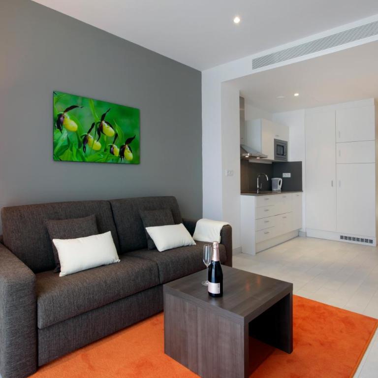 Fisa Rentals Les Corts Apartments - One-Bedroom Standard Apartment - 5
