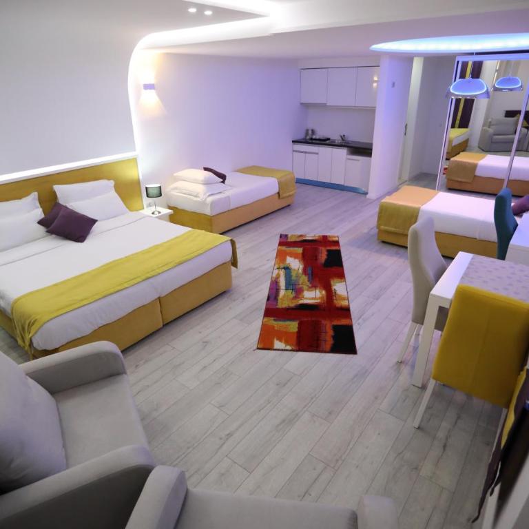Hotel Boutique Libris - Porodična Soba sa Terasom - 4