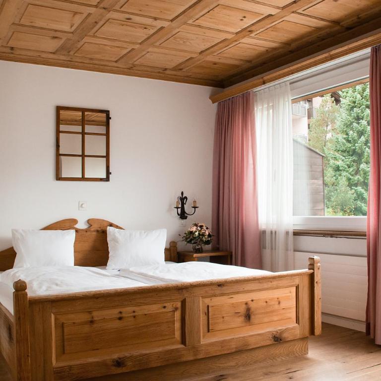 Hotel Restaurant Chesa - Deluxe Doppelzimmer mit Balkon - 1