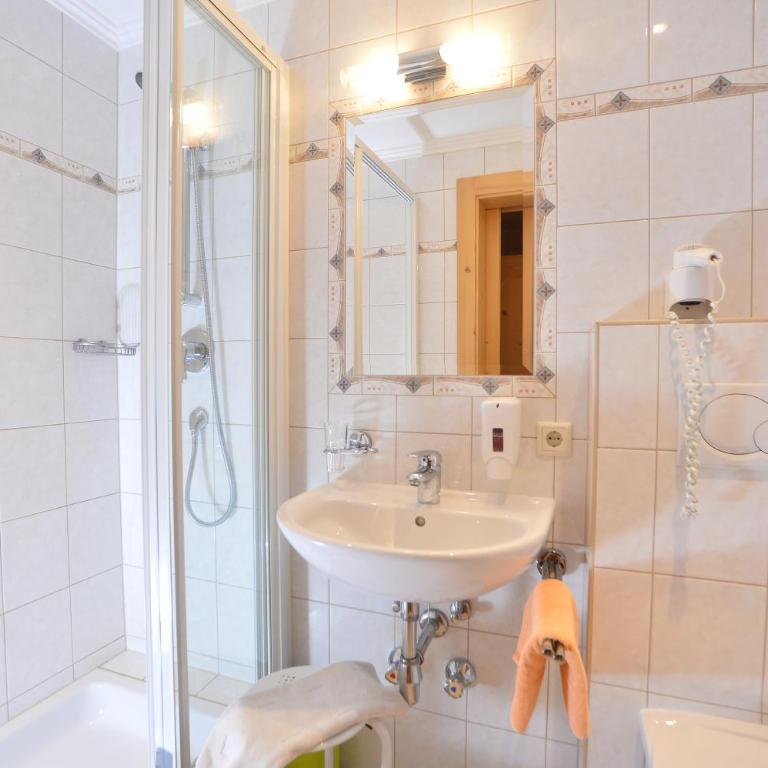 Pension und Apartments Landhaus Marie - Einzelzimmer mit Balkon - 2