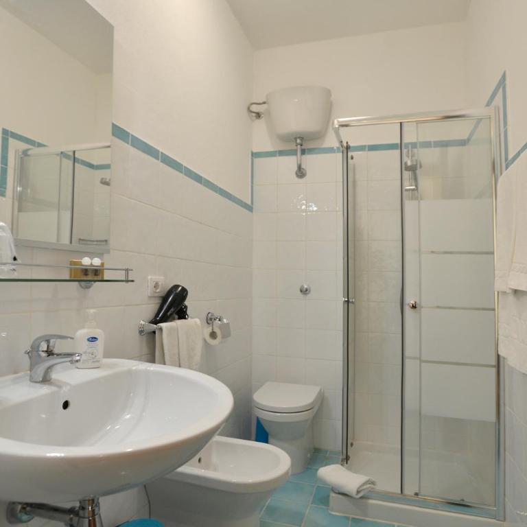 Liberty Guest House - Camera Matrimoniale - 9