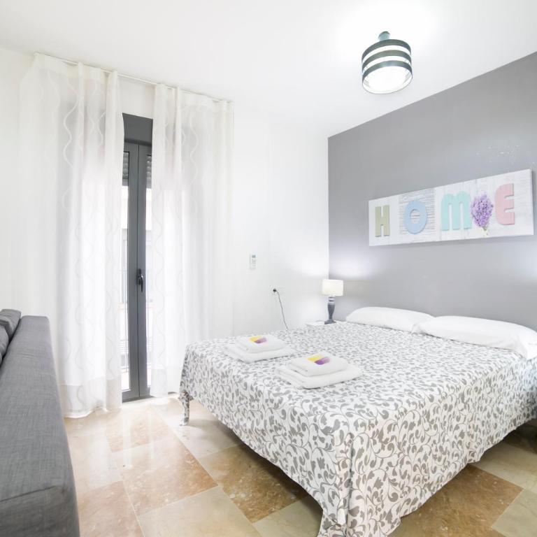 Apartamentos Salamanca - Studio with Balcony A1D - 9