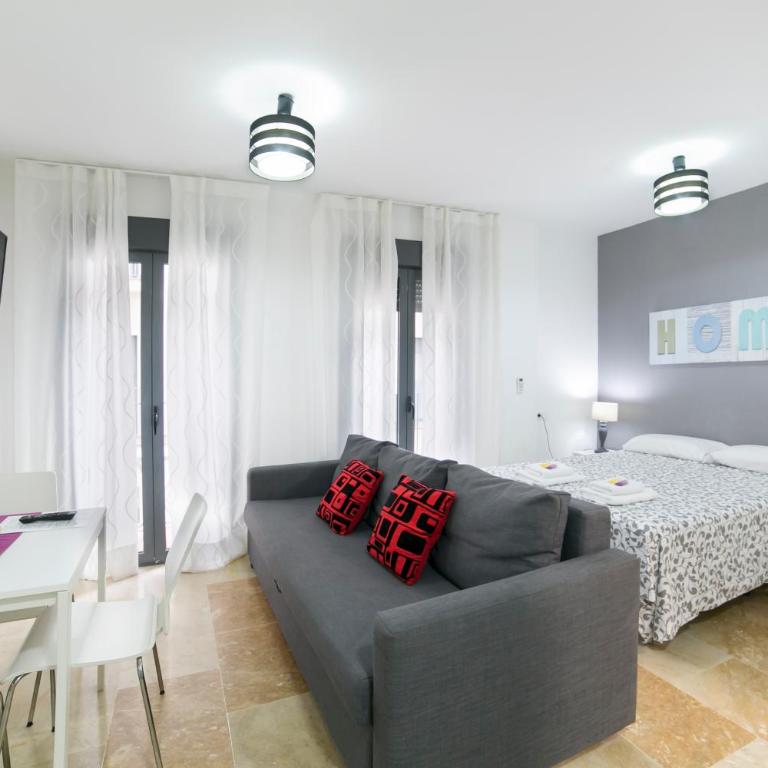 Apartamentos Salamanca - Studio with Balcony A1D - 10