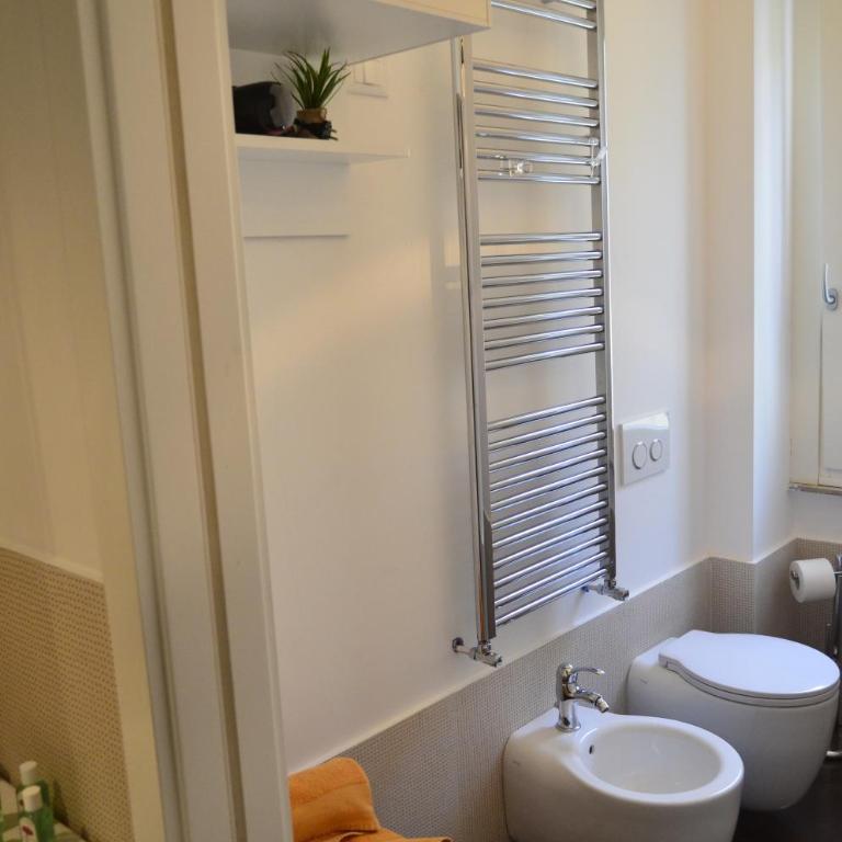 Guest House Poerio88 - Camera Familiare con Bagno - 21