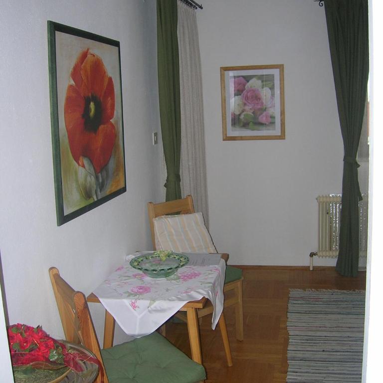 Gästehaus Schleich - Doppelzimmer mit Balkon - 4