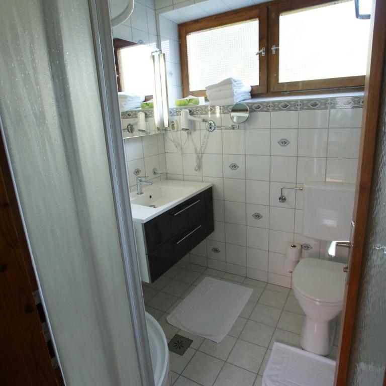 Landhotel Groggerhof - Familienzimmer mit Gartenblick - 5
