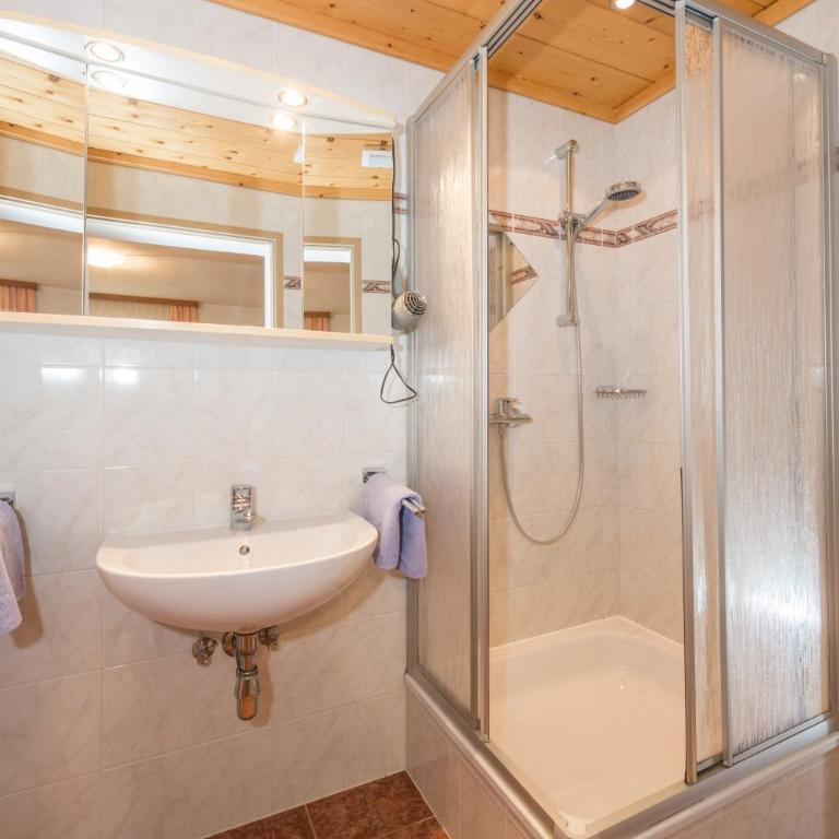 Landhaus Bergzeit - Apartamento de 1 dormitorio con balcón o terraza - 2