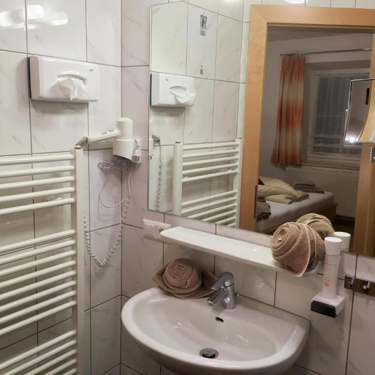 Fewo-Stattmann - Apartment mit 3 Schlafzimmern - 11
