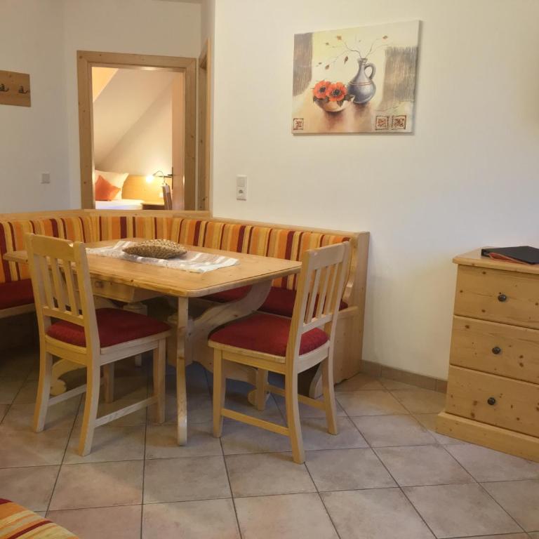 Fewo-Stattmann - Apartment mit 2 Schlafzimmern - 1