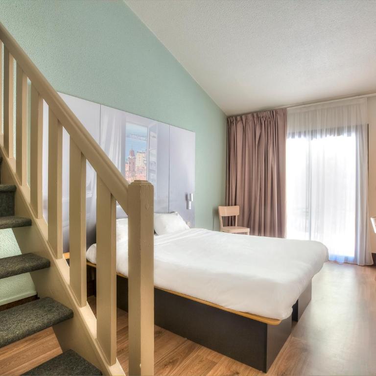 B&B HOTEL Villeneuve Loubet Village - Chambre Quadruple - 4
