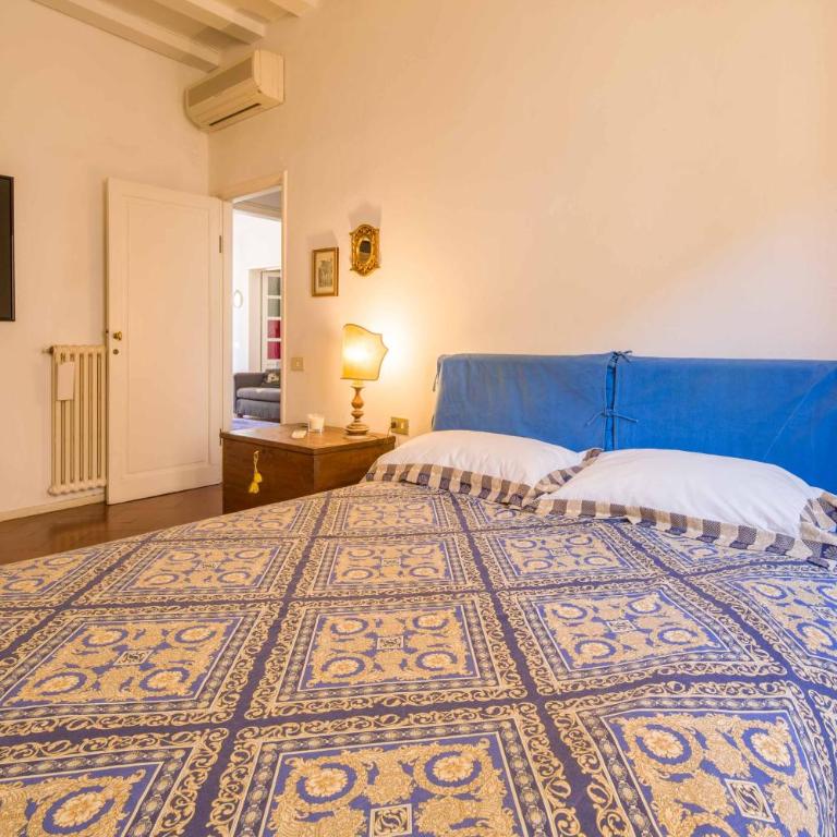 Typical Florentine Apartment - Penthouse Apartment - 8