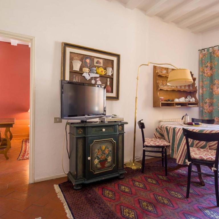 Typical Florentine Apartment - Penthouse Apartment - 12