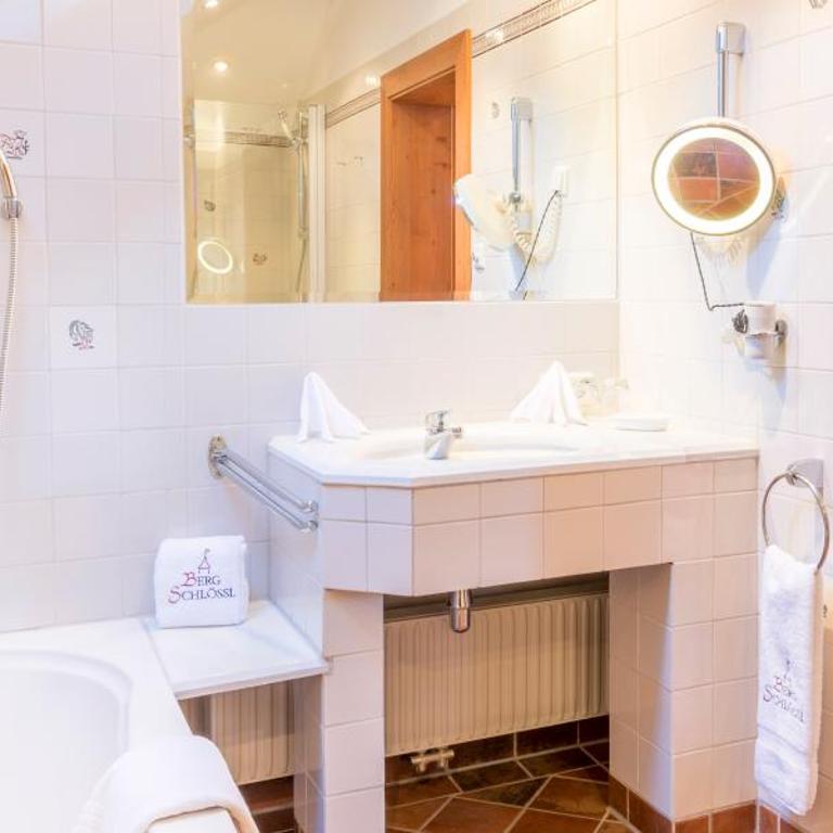 Das Bergschlössl - very special - Junior Suite - 7
