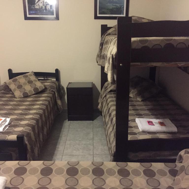 Hotel Euzko Alkartasuna - Standard Family Room - 2