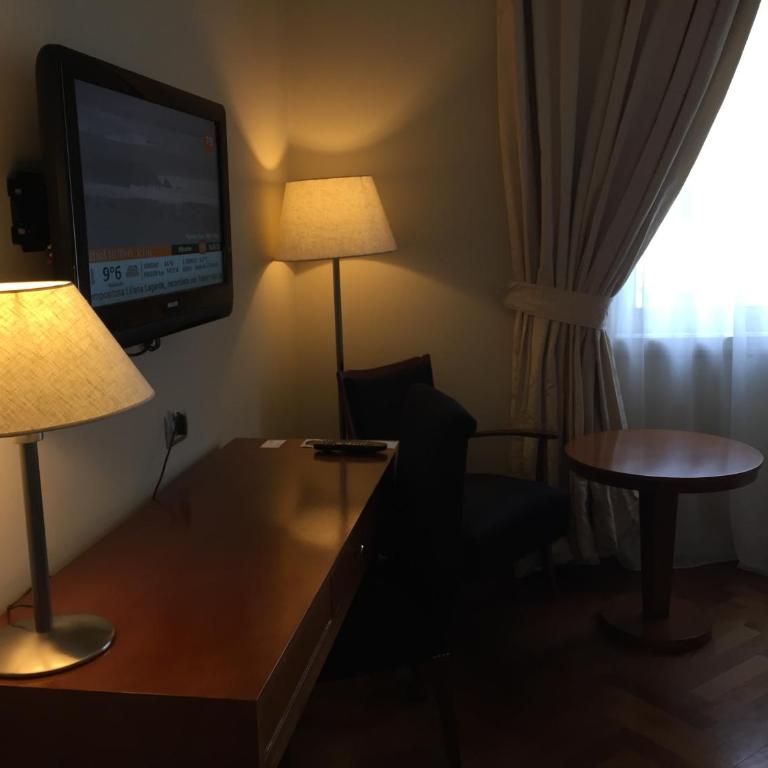 NH Gran Hotel Provincial - Habitación Doble Estándar con vistas al interior - 2 camas - 7
