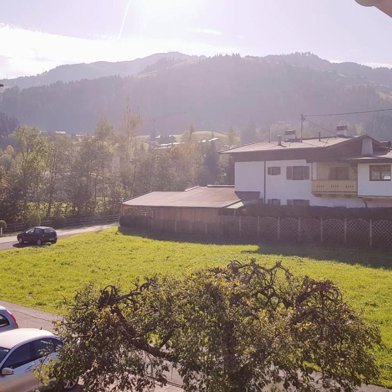 Haus Sonnheim - Doppelzimmer mit Balkon - 2