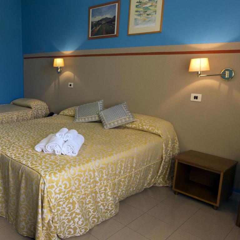 Hotel Plaza - Camera Tripla - 3
