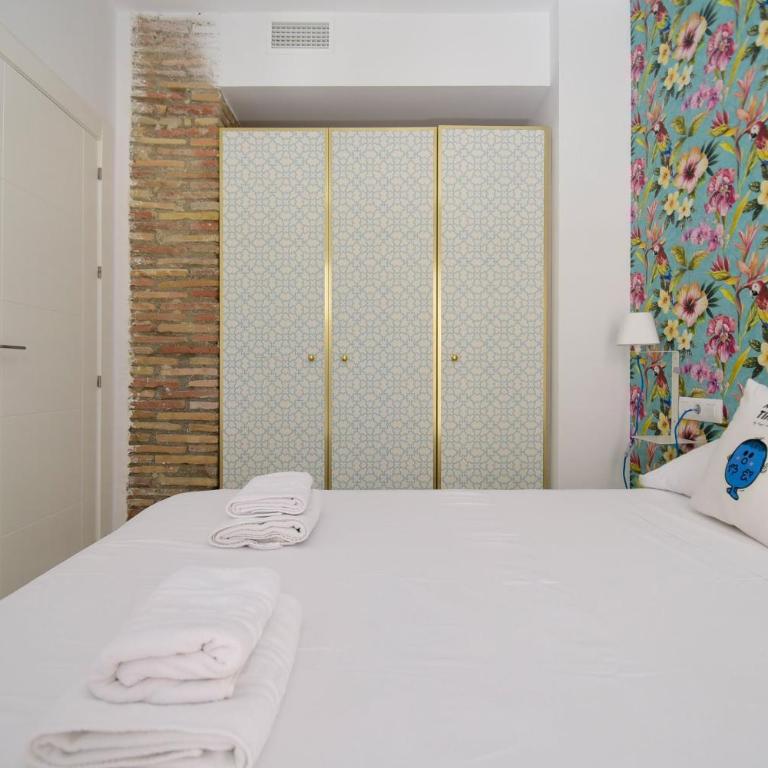 HI ROOM - Smart Apartments - AC - One-Bedroom Apartment - 6