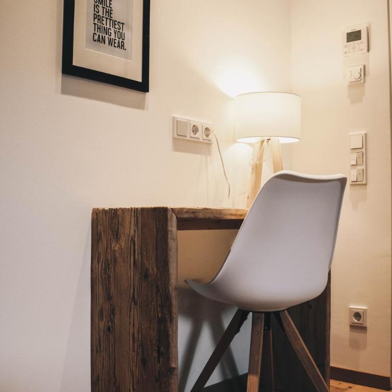 TWO TIMEZ - Boutique Hotel - with AC - Design Doppelzimmer - 3