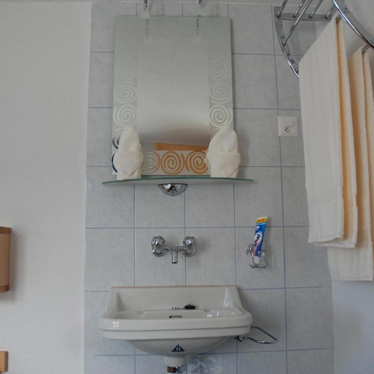 Berggasthaus Wasenalp - Doppelzimmer - 3