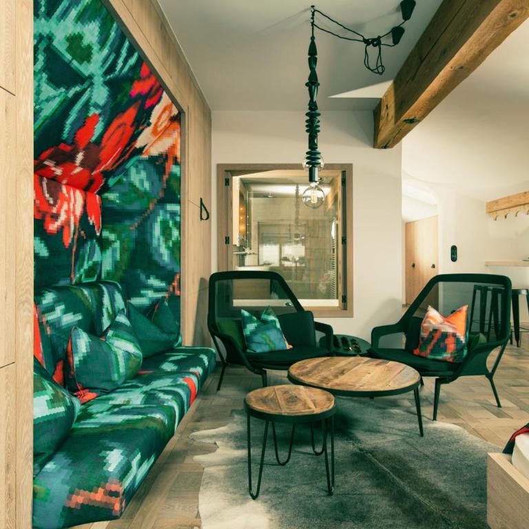 Hinterwies – Ski In / Lodge / Dine - Deluxe Doppelzimmer - 8
