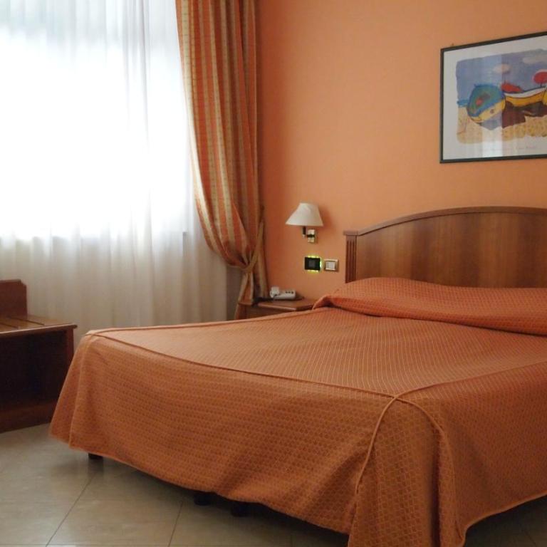Piccolo Hotel - Camera Matrimoniale Classic - 2