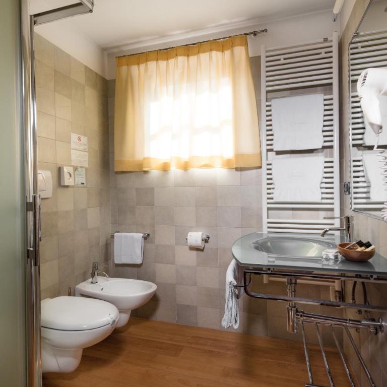 Romantic Charming Hotel Rancolin - Camera Matrimoniale con Balcone - 4