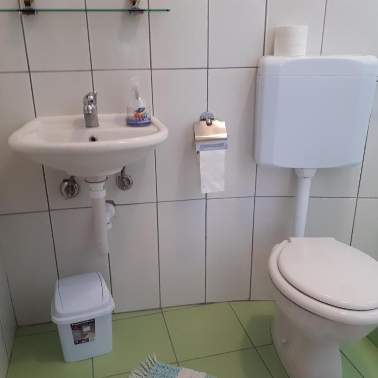 Guest House Nana - Two-Bedroom Deluxe Apartment - 37