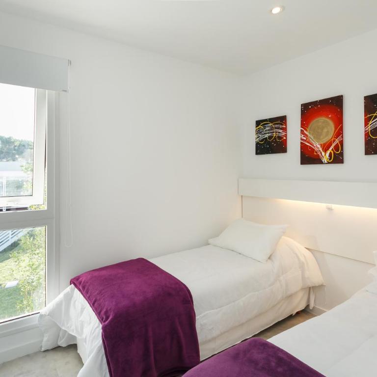 Senderos - Family Room with Terrace - 2