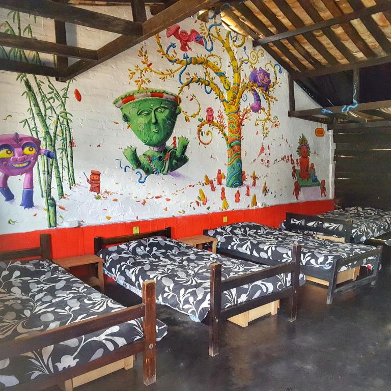 Hostal Bambu - Cama en habitación compartida de 6 camas - 2