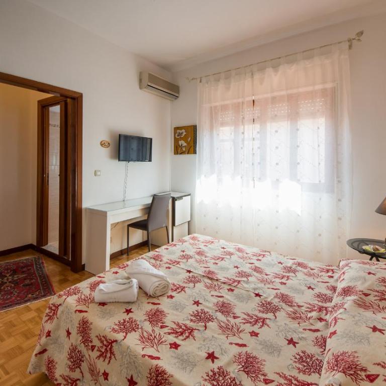 La Castellese - Camera Matrimoniale con Bagno Privato - 8