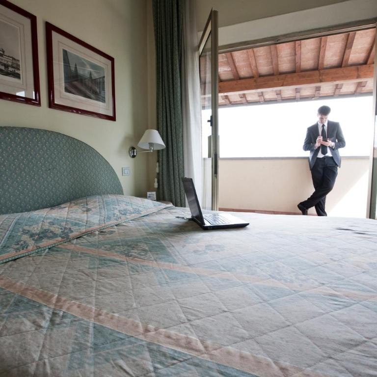 Hotel Italia - Camera Matrimoniale Standard - 6
