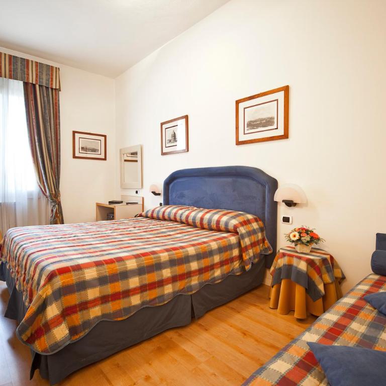 Hotel Italia - Camera Tripla Superior - 4